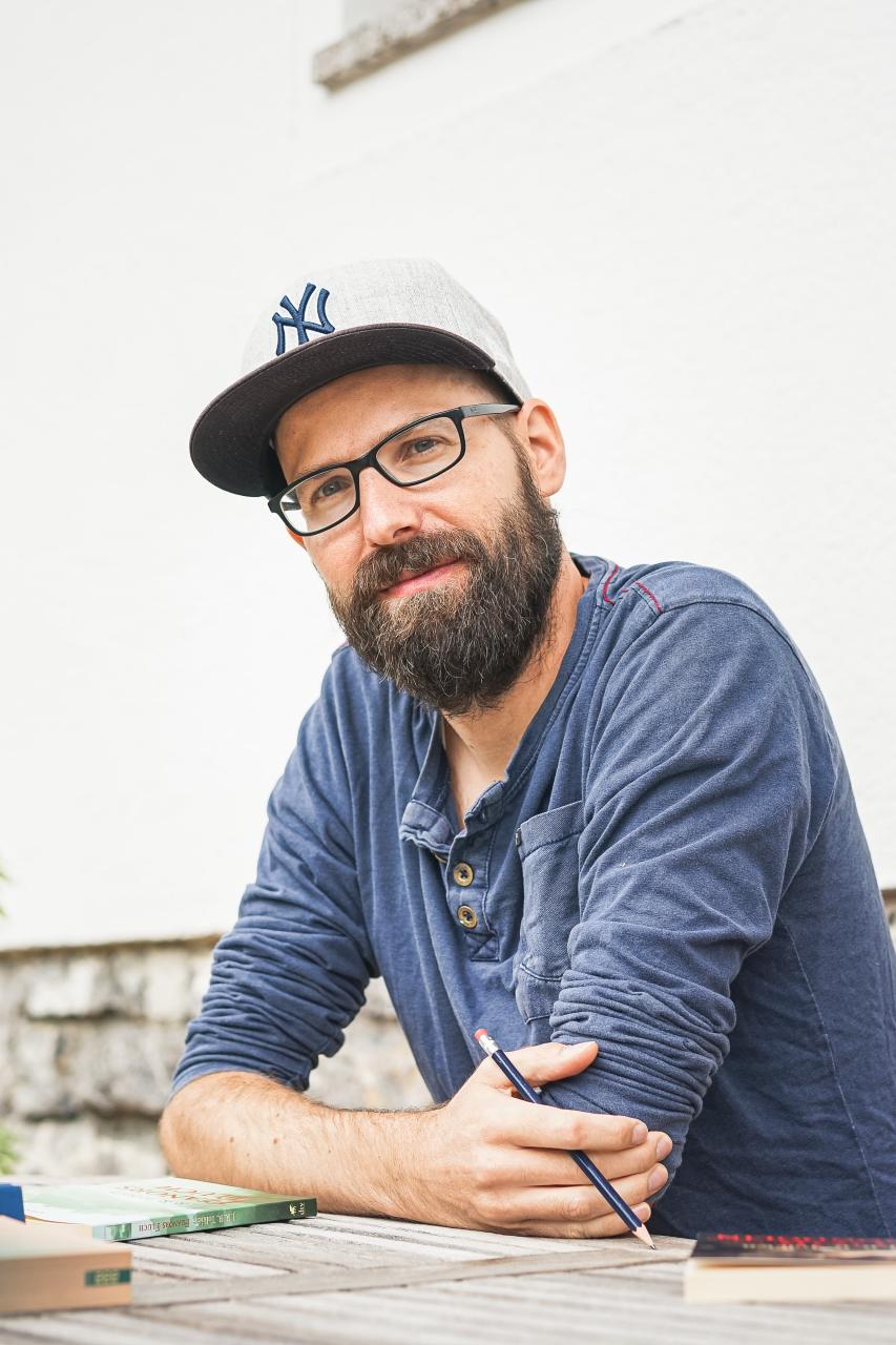 Autorenbild Zwerschina Hochformat.jpg